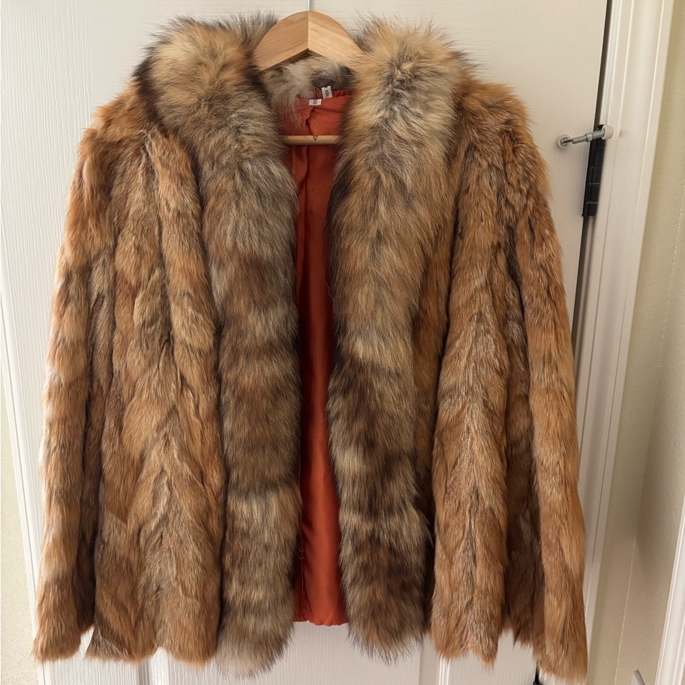 Vintage red fox jacket. Fully lined.